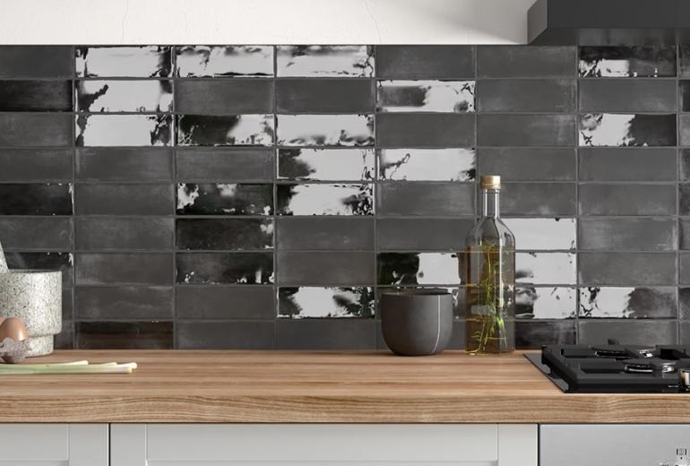 Coco Black Hat Gloss 5x15