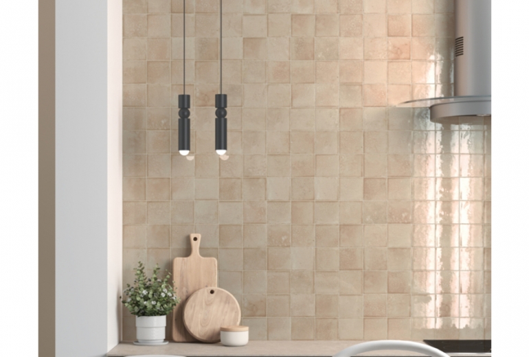 Bohemian Peach Gloss 10x10