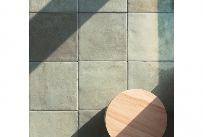 Verticale Green Field Gloss 10x10